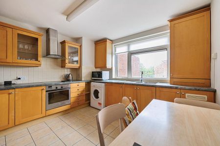 2 bedroom apartment to rent - Photo 4
