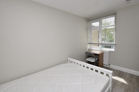 1 bedroom house of multiple occupation to rent - Photo 3