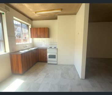 Charming 2-Bedroom Unit in the Heart of Cabramatta! - Photo 4