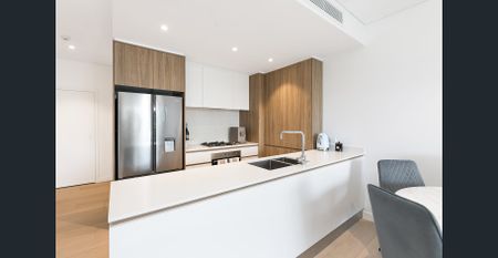 Luxury 2 Bedroom Apartment - Photo 2