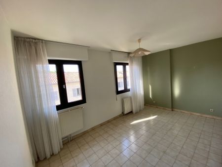 Appartement 112 m² - 4 Pièces - Nîmes (30000) - Photo 4