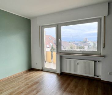 Refrath: 3-Zimmer-Wohnung mit Balkon und Stellplatz - Photo 2