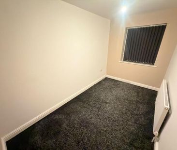 4 bedroom terraced house to rent - Photo 1