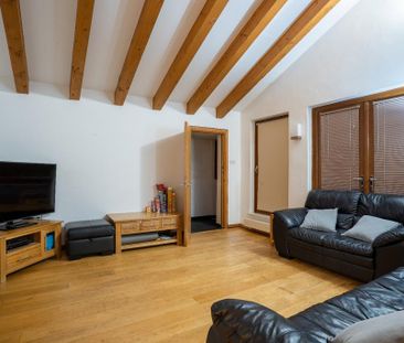 3 bedroom semi-detached house to rent - Photo 3