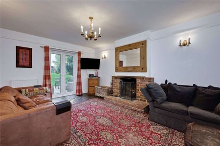 A charming five bedroom detached home set in an elevated position with idyllic countryside views. - Photo 2