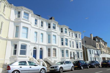 2 bedroom apartment to rent - Photo 4