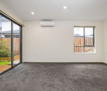 12/118 Kennington Park Drive Endeavour Hills VIC - Photo 3