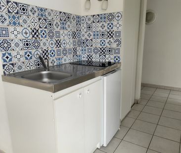 TYPE 2 DE 33 M² AVEC TERRASSE, CAVE ET PLACE DE PARKING AU COEUR DU... - Photo 3
