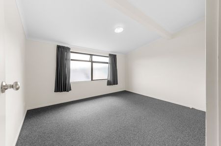 Discover comfortable and convenient living in this well-maintained 2-bedroom, 1-bathroom townhouse situated in the sought-after Frankton area. - Photo 3