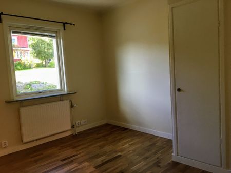 Lägenhet med två inglasade balkonger - Foto 4