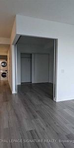 Bloor E/Sherbourne-Large 1Bdrm+Den 1Bath - Photo 3