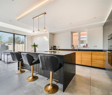 5 bedroom semi-detached house to rent - Photo 3