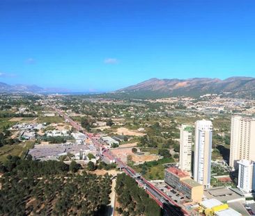 Se alquila Ático de lujo en planta 36 en Benidorm - Photo 5