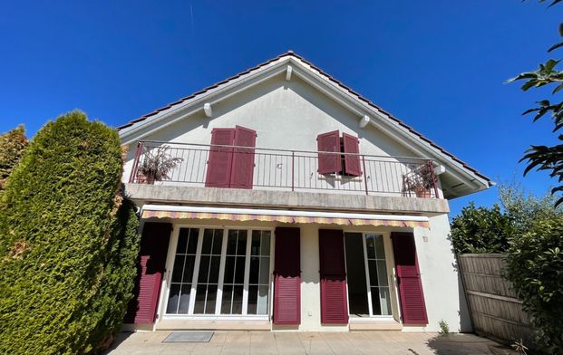 Magnifique maison individuelle avec 5 chambres sur la commune de Crassier - Photo 1