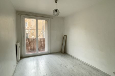 Aix en, provence , rue Lisse des Cordeliers , type 3 vide de - Photo 5