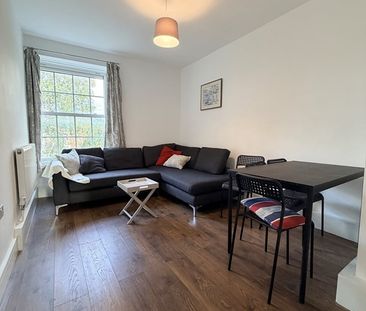 Room in a Shared Flat, Netherby House, SW8 - Photo 1