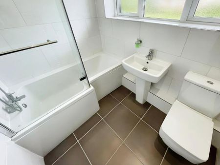 3 bedroom bungalow to rent - Photo 4