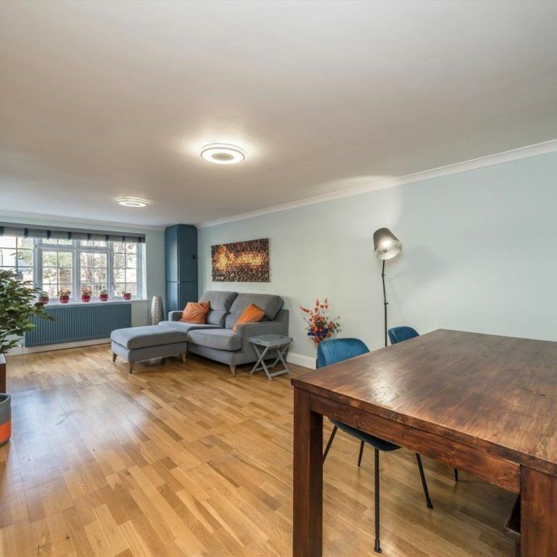 Knights Park, Kingston Upon THames, KT1 - Photo 1