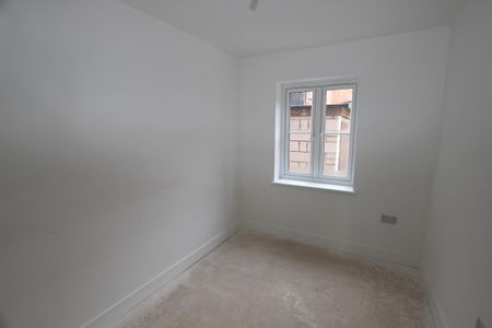Fairways House, Old Sunway, King's Lynn - Photo 2