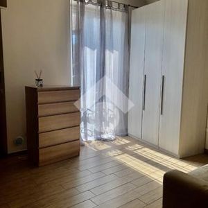 Monolocale in affitto - Photo 2
