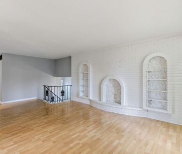 For Lease - 111 BRITTEN Close Unit# Main Fl, Hamilton, Ontario - Photo 2