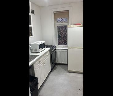 Room in a Shared Flat, Romsey Road, SO16 - Photo 4