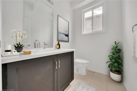 For Lease - 7871 SEABISCUIT Drive, Niagara Falls, Ontario - Photo 2