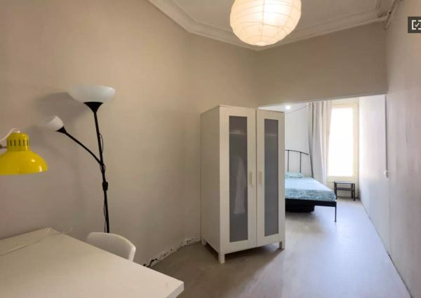 Double bed in Rooms for rent in 4-bedroom apartment in Sant Antoni