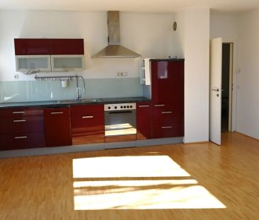 Helle Dachgeschoßwohnung mit Balkon in den grünen Innenhof & Tiefga... - Foto 5
