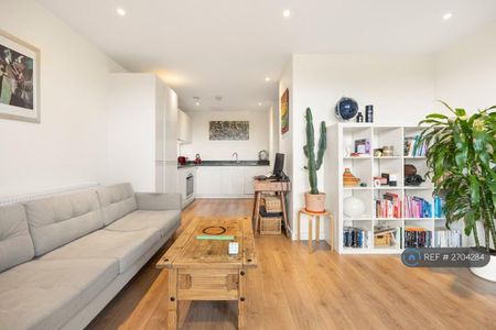 1 bedroom flat to rent - Photo 3