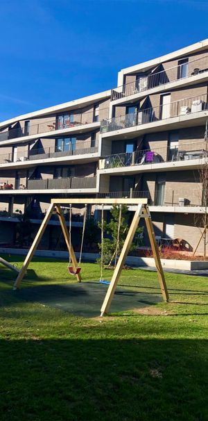 Dans un immeuble contemporain - Foto 1