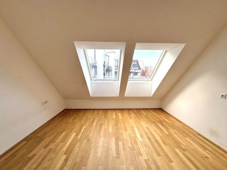 Klimatisierte Dachgeschosswohnung in Hofruhelage - Großzügig geschnitten - Photo 2