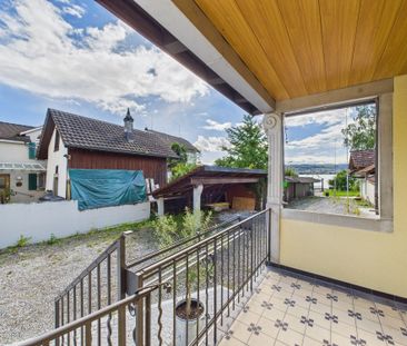 Hochwertig renovierte 2.5- Zimmerwohnung in historischem Haus - Foto 4