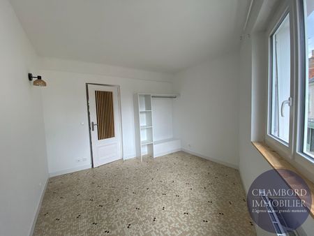 A louer - bel appartement rénové de 56 m² au coeur de Contres - Photo 3