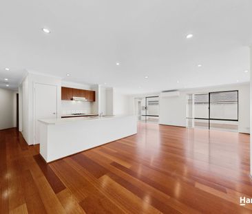 Impressive Family Home with Space, Style & Convenience - Photo 4