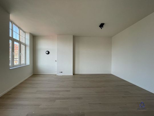 Gerenoveerd appartement op tolocatie - Photo 1