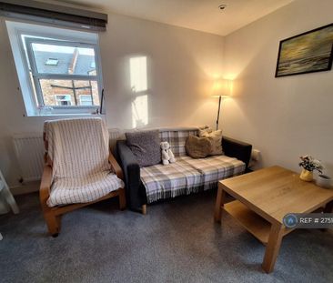 2 bedroom maisonette to rent - Photo 2