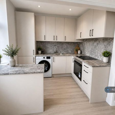 2 bedroom flat to rent - Photo 3
