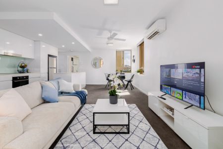 2 Bed 2 Bath Standard - (3-4 people) - Photo 2