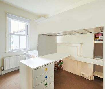 3 bedroom terraced house to rent - Photo 6