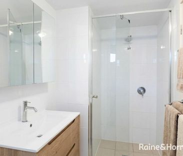 Stylish Inner-City Living | Spacious 2-Bed, 2-Bathroom Apartment - Photo 5
