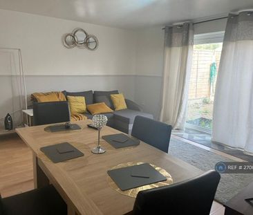 3 bedroom terraced house to rent - Photo 2