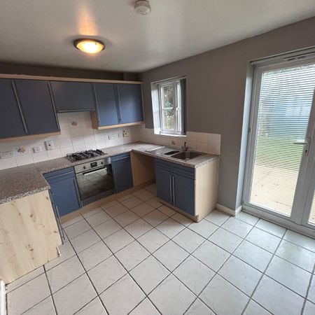 2 bedroom terraced house to rent - Photo 3