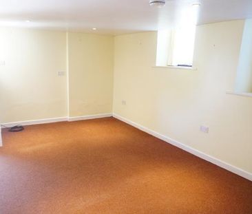 1 bedroom ground floor flat to rent - Photo 3