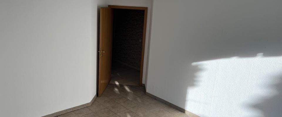 2ZKB helle, ruhige & renovierte Erdgeschosswohnung mit Garten - Photo 1