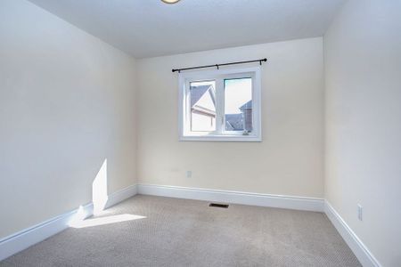 For Lease - 648 Mcgill Lane, Woodstock, Ontario - Photo 2