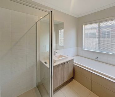 Great Family Location! - Photo 2