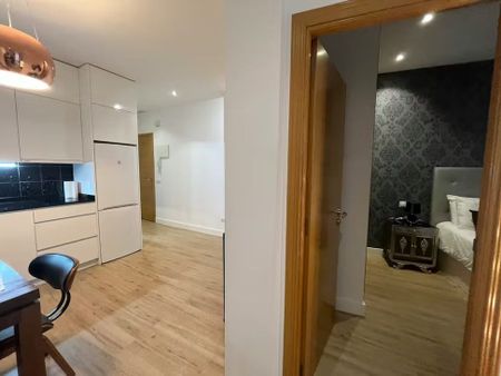 Calle del Caballero de Gracia, Madrid, Community of Madrid 28013 - Foto 4