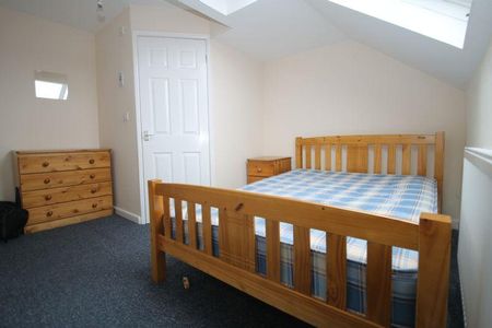 House share to rent - Photo 2