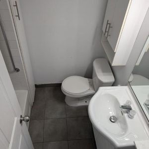 2 CH - 1 SDB - Québec - $1,349 /mo - Photo 2